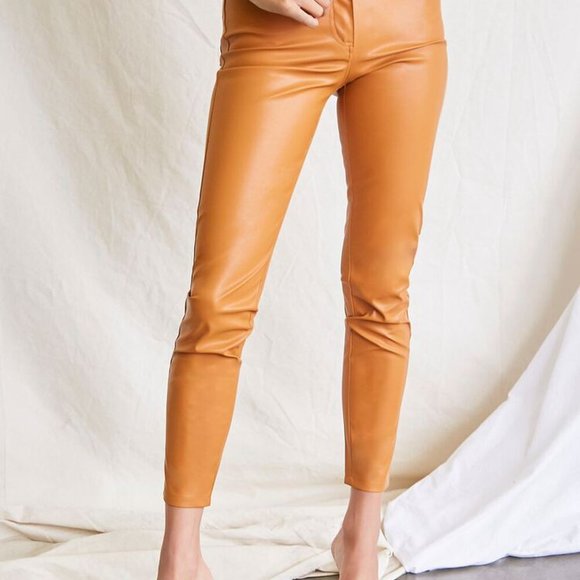 😎 🙌🌟Forever 21 Faux Leather Ankle Skinny Pants - Picture 2 of 9